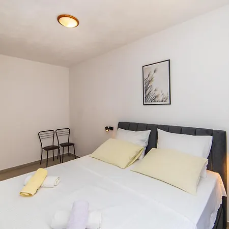 Apartments Tilda Brist Room photo