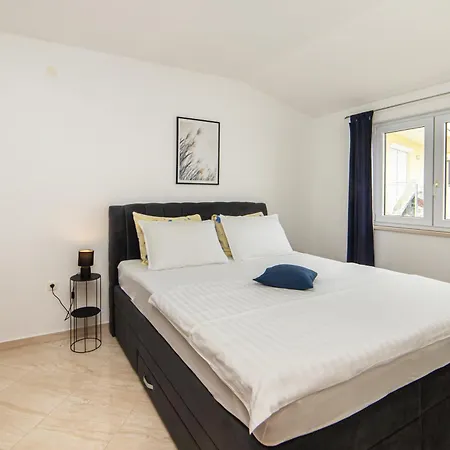 Apartments Tilda Brist Room photo