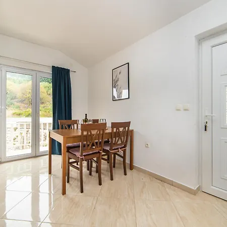 Apartments Tilda Brist Room photo