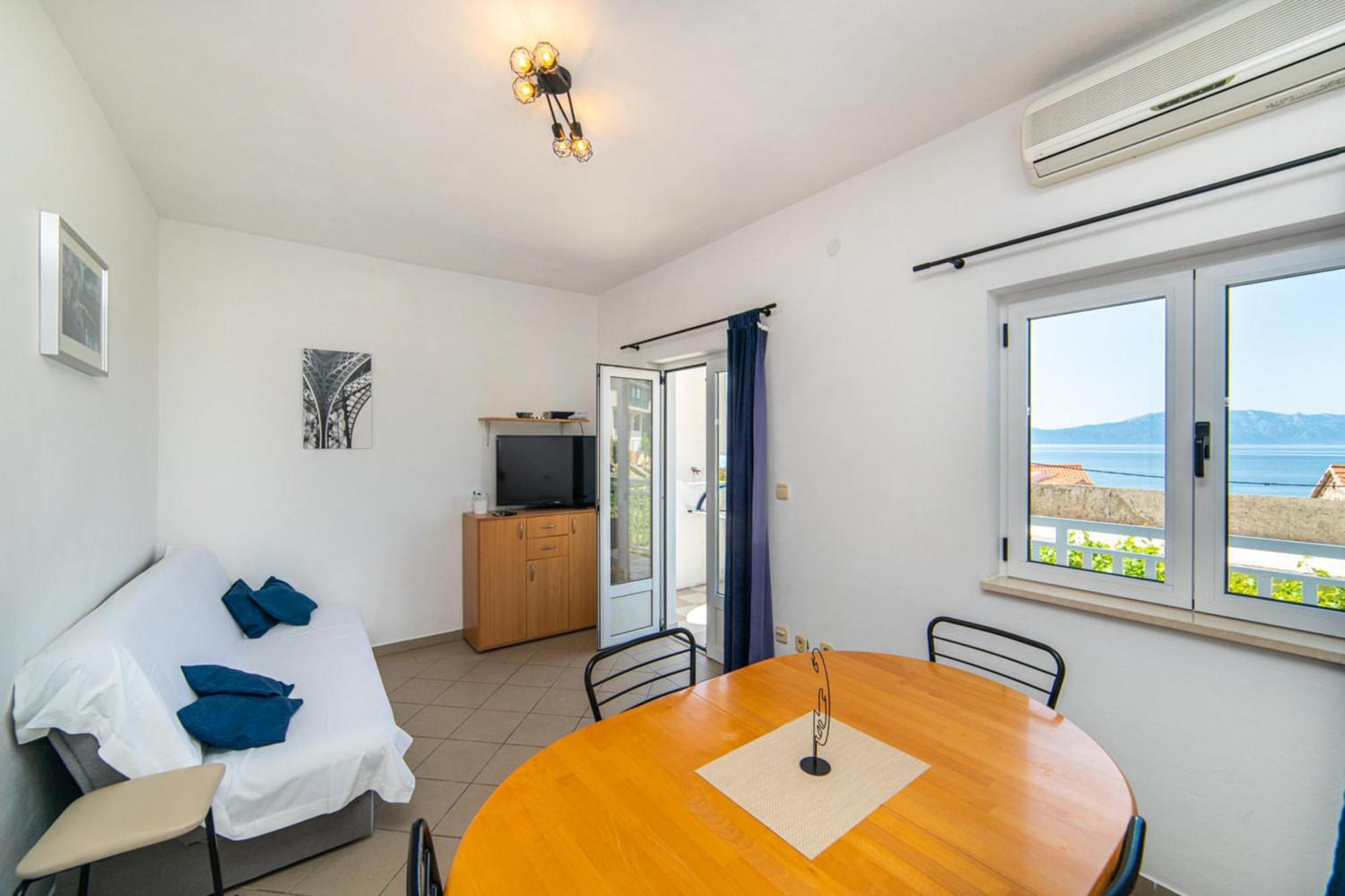Tilda Apartment Brist